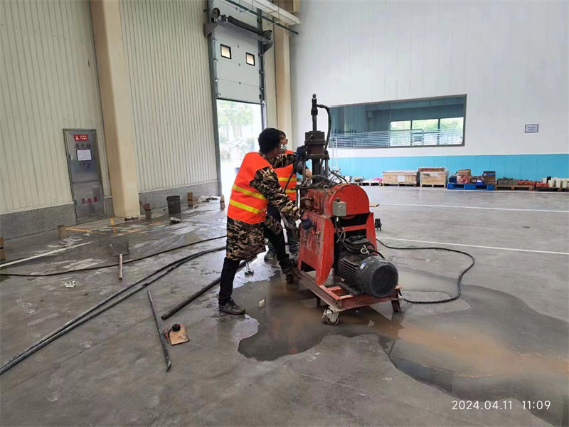 南雄厂房地面下沉塌陷注浆加固施工